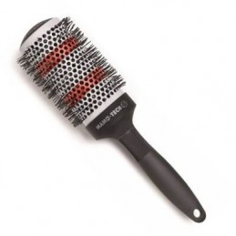 Comb-brushing Kiepe for drying and styling the hair with a hairdryer. Kiepe - 1
