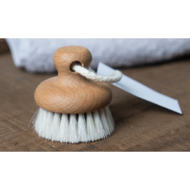 Round face brush